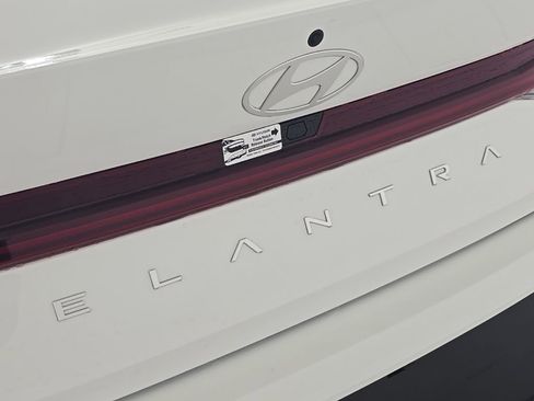 New 2026 Hyundai Elantra Limited FWD image 11