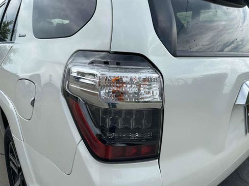 Used 2018 Toyota 4Runner Limited AWD/4WD image 96