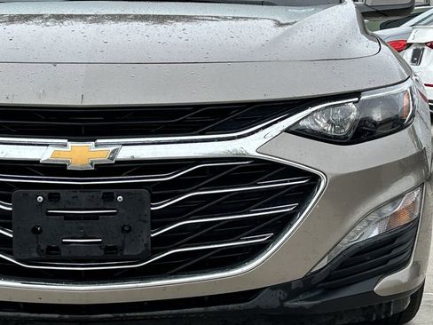 Used 2025 Chevrolet Malibu LT FWD image 9