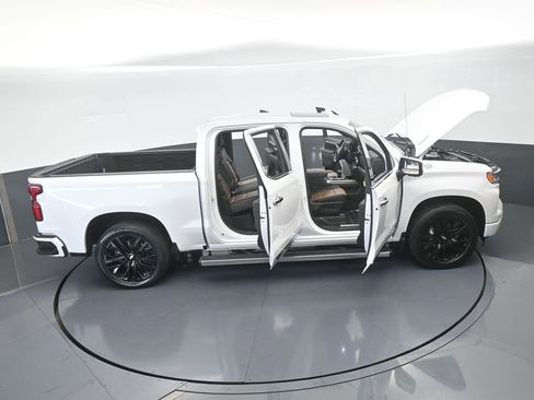 Used 2025 Chevrolet Silverado 1500 High Country w/ Technology Package image 84