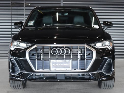 Used 2023 Audi Q3 2.0T Premium w/ Convenience Package image 10