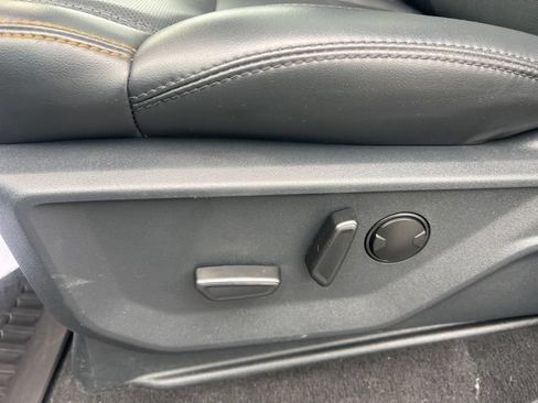 Used 2025 Ford Expedition Tremor AWD/4WD image 33
