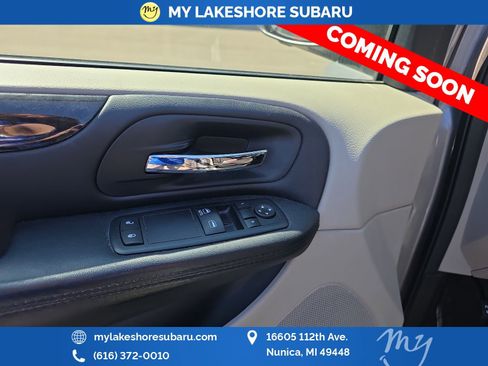 Used 2016 Dodge Grand Caravan American Value Package FWD image 16
