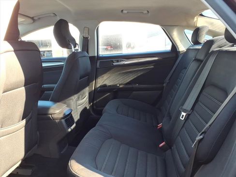 Used 2013 Ford Fusion SE image 8