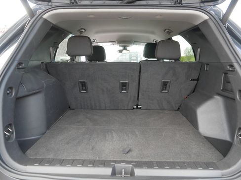 Used 2023 Chevrolet Equinox LT AWD/4WD image 18