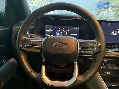 Used 2024 Chevrolet Colorado ZR2 w/ ZR2 Convenience Package III image 18