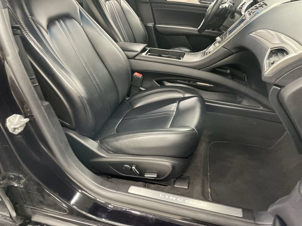 Used 2020 Lincoln MKZ FWD image 20
