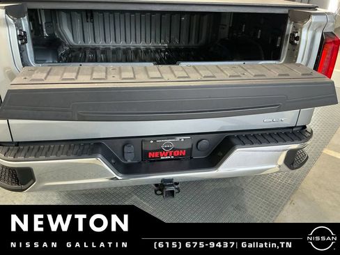 Used 2023 GMC Sierra 1500 SLT AWD/4WD image 14
