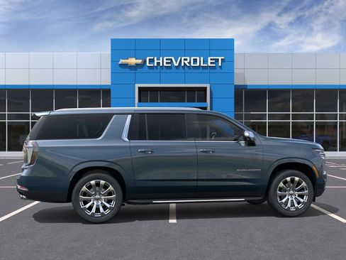 New 2026 Chevrolet Suburban Premier w/ Sun And Tow Package AWD/4WD image 5