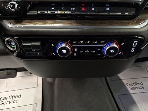 Used 2025 GMC Sierra 1500 Elevation image 15