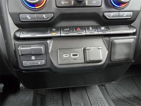 Used 2021 Chevrolet Silverado 1500 LT w/ LPO, Dark Essentials Package image 19