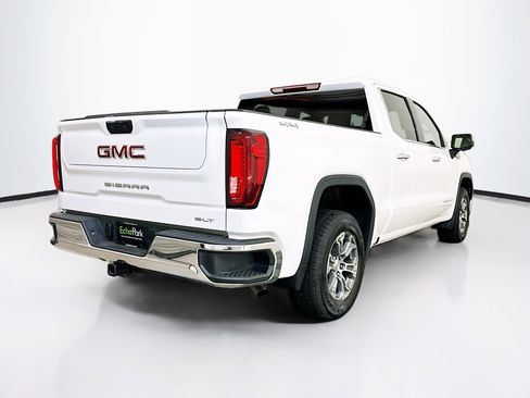 Used 2025 GMC Sierra 1500 SLT image 9