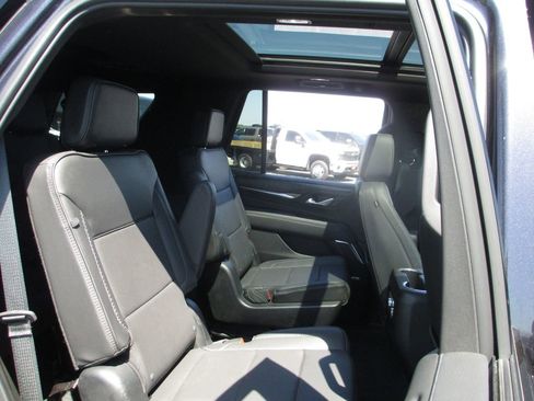 Used 2023 GMC Yukon Denali AWD/4WD image 25