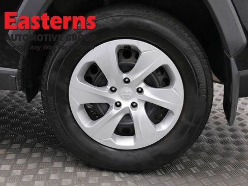 Used 2020 Toyota RAV4 LE w/ All Weather Liner Package AWD/4WD image 32