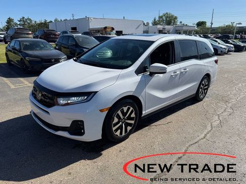 Used 2026 Honda Odyssey EX-L image 1
