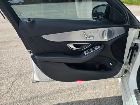 Used 2019 Mercedes-Benz C 300 4MATIC Sedan image 9