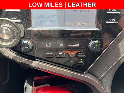 Used 2018 Toyota Camry SE FWD image 24