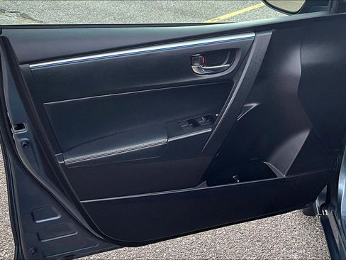 Used 2016 Toyota Corolla S image 17