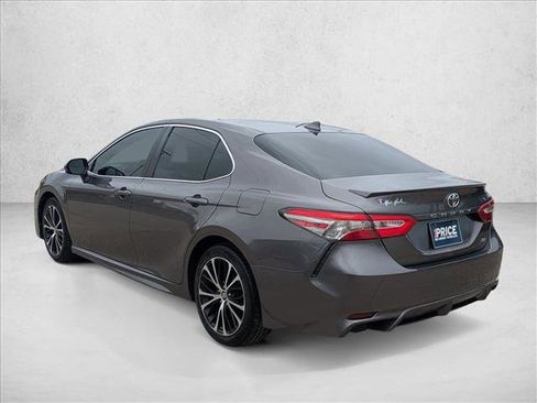 Used 2019 Toyota Camry SE FWD image 7