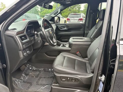 Used 2023 Chevrolet Suburban LT w/ LT Signature Plus Package AWD/4WD image 15