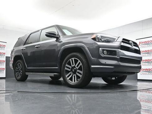 Used 2020 Toyota 4Runner Limited AWD/4WD image 18