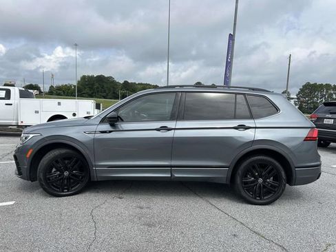 Used 2022 Volkswagen Tiguan SE R-Line FWD image 5