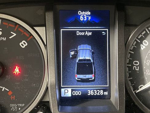 Certified 2023 Toyota Tacoma TRD Off-Road image 19