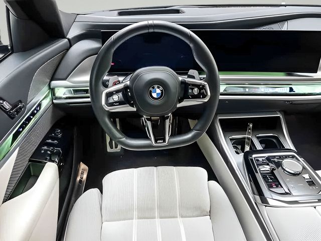 Used 2023 BMW 760i xDrive AWD/4WD image 13