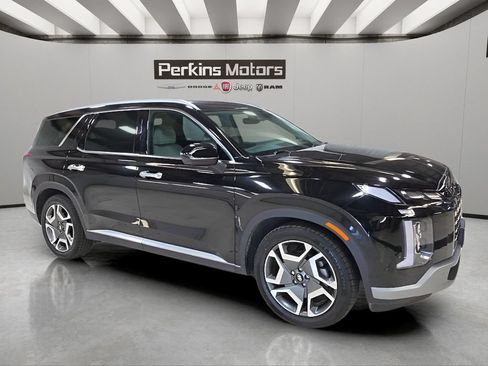 Used 2023 Hyundai Palisade Limited AWD/4WD image 3