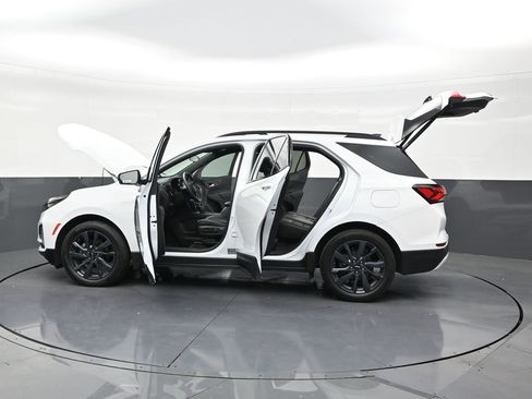 Used 2024 Chevrolet Equinox RS w/ RS Leather Package FWD image 30