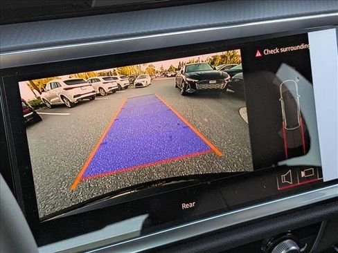 New 2025 Audi Q3 2.0T Premium image 11