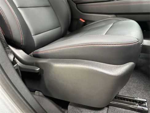 Used 2025 Chevrolet Traverse Z71 w/ Enhanced Driving Package image 31