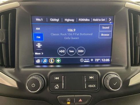 Used 2023 GMC Terrain SLT image 15