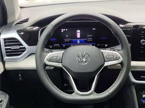 New 2025 Volkswagen Taos SE image 34