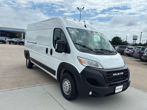 Used 2025 RAM ProMaster 3500 w/ Convenience Group FWD image 8