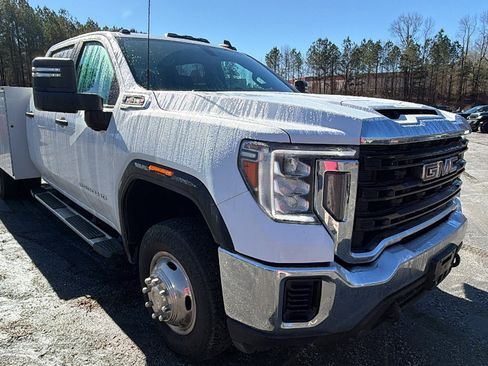Used 2023 GMC Sierra 3500 Pro w/ Convenience Package image 5