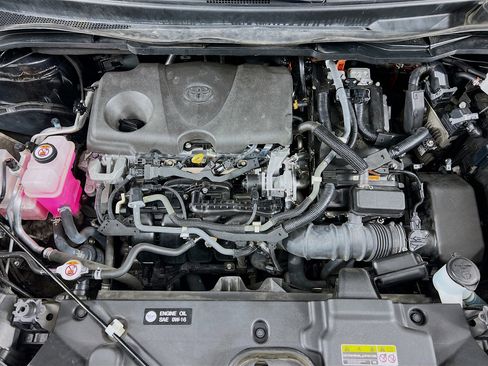 Used 2021 Toyota Sienna LE image 32