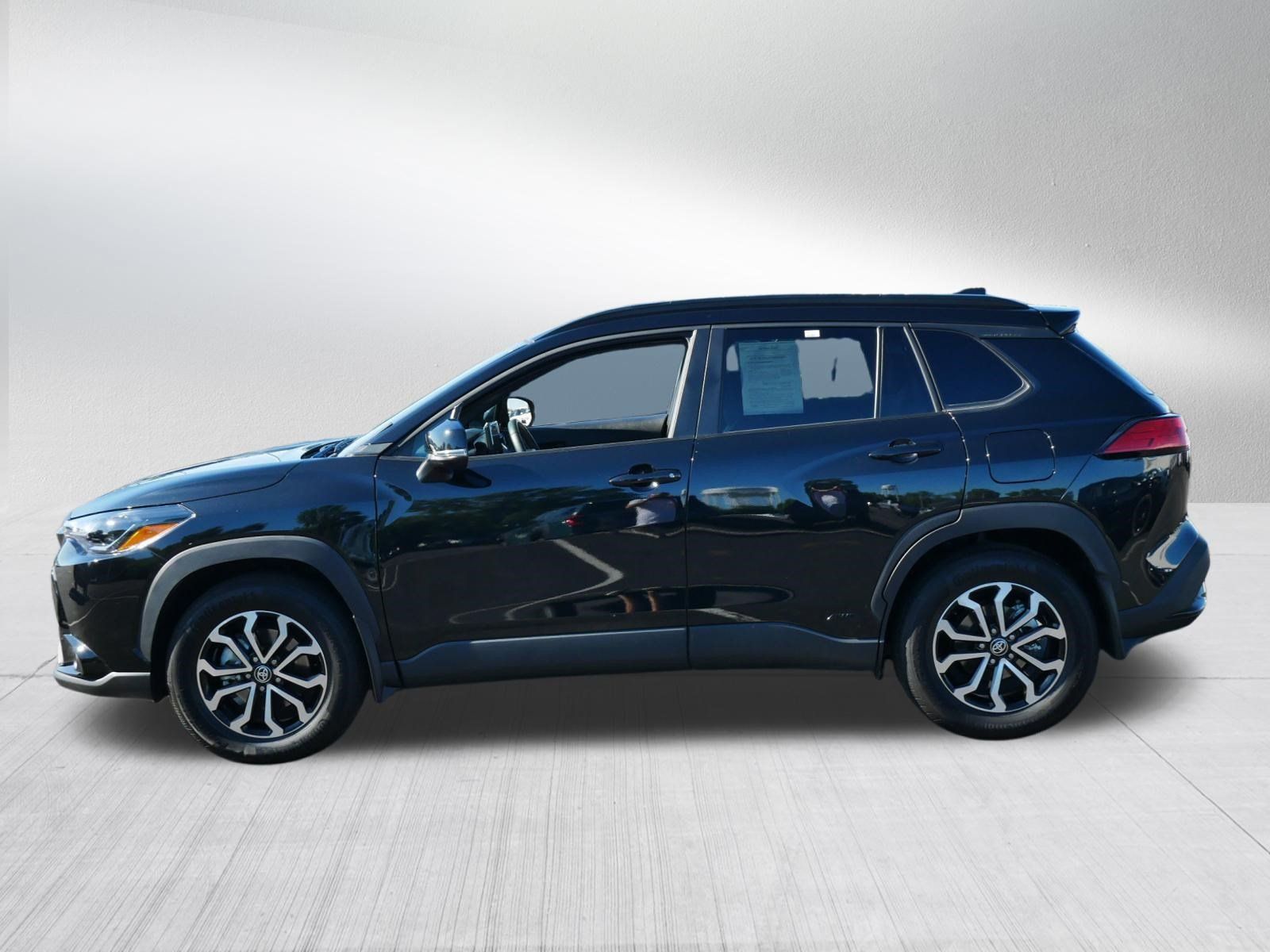 Certified 2024 Toyota Corolla Cross AWD Hybrid image 4