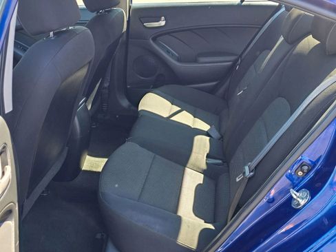 Used 2018 Kia Forte LX w/ LX Rear Camera Package image 9