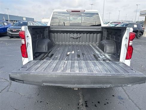 Certified 2022 Chevrolet Silverado 1500 LT w/ Convenience Package II AWD/4WD image 24