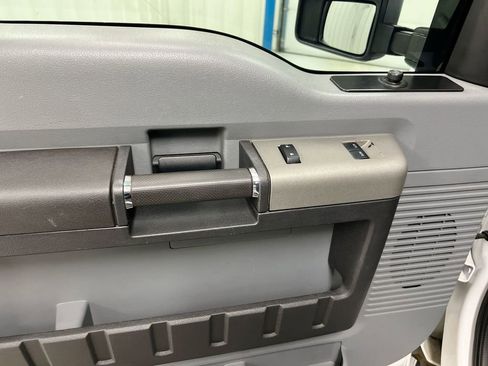 Used 2016 Ford F350 XLT image 19