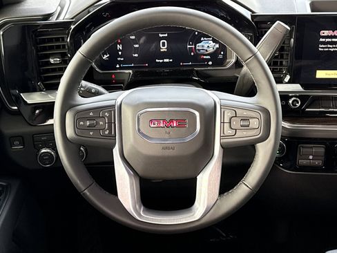 New 2026 GMC Sierra 1500 Elevation image 15