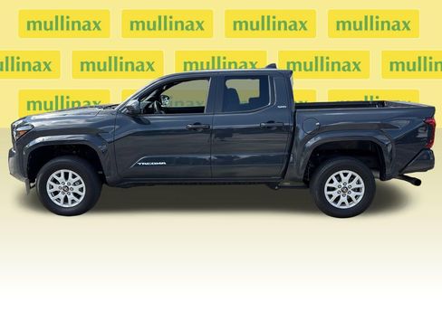 Used 2024 Toyota Tacoma SR5 RWD image 10