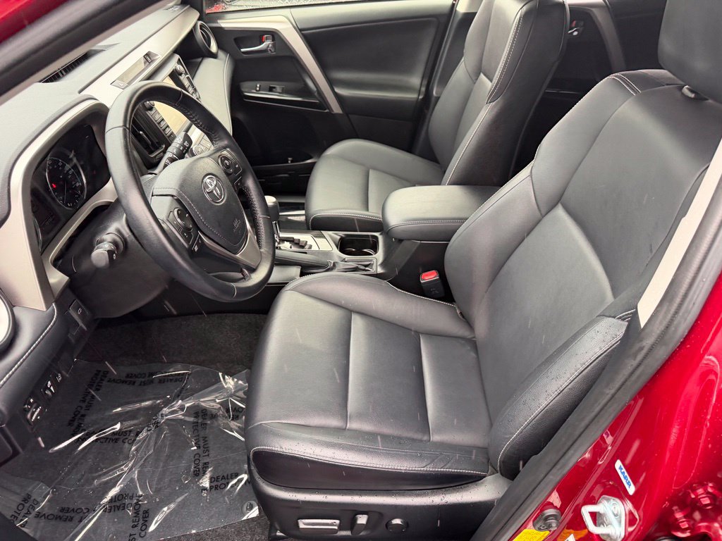 Used 2018 Toyota RAV4 Limited AWD/4WD image 12