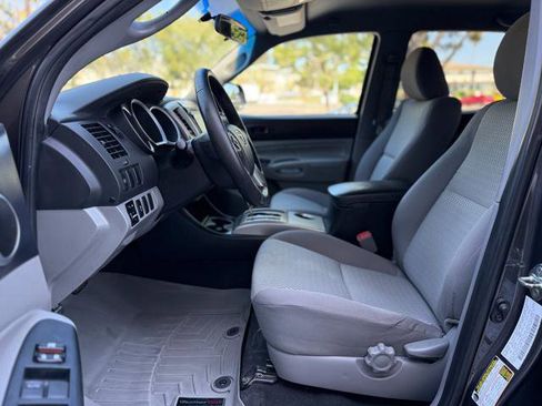 Used 2015 Toyota Tacoma PreRunner w/ SR5 Package RWD image 18