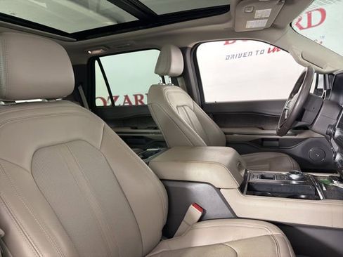 Used 2021 Ford Expedition Limited RWD image 16
