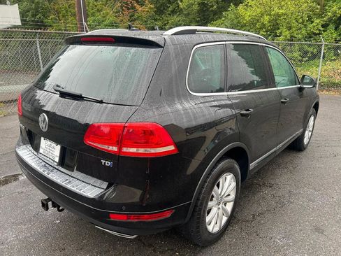 Used 2012 Volkswagen Touareg Sport AWD/4WD image 5