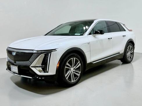 Used 2024 Cadillac Lyriq Luxury RWD image 10