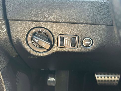 Used 2022 Dodge Charger R/T w/ Blacktop Package RWD image 19