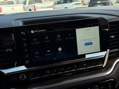 Used 2025 Chevrolet Silverado 2500 LT w/ Convenience Package image 22